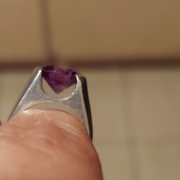 ‎Amethyst Ring - Picture 6 of 9